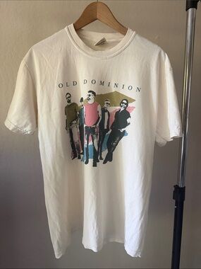 Merch Comfort Colors Cream Old Dominion Graphic Tee Men’s Size L
